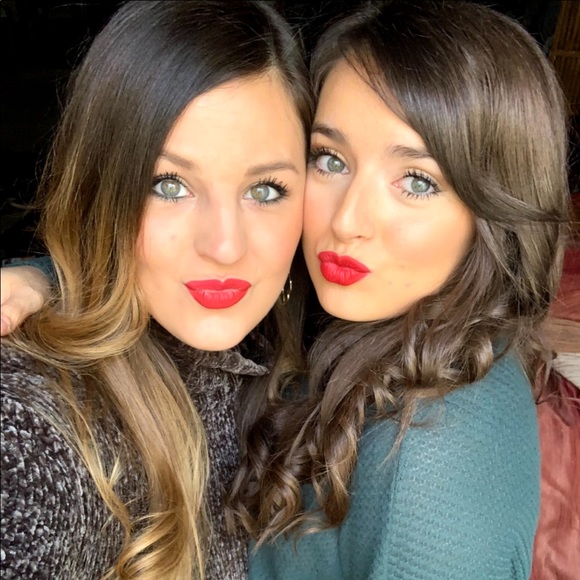 Meet your Posher, Mackenzie - Picture 2 of 4